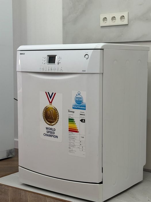 Продам посудомоечную машину