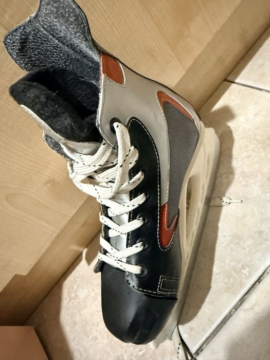 Коньки BAUER 35р.