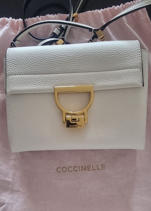 Дамска чанта COCCINELLE оригинална , естествена кожа