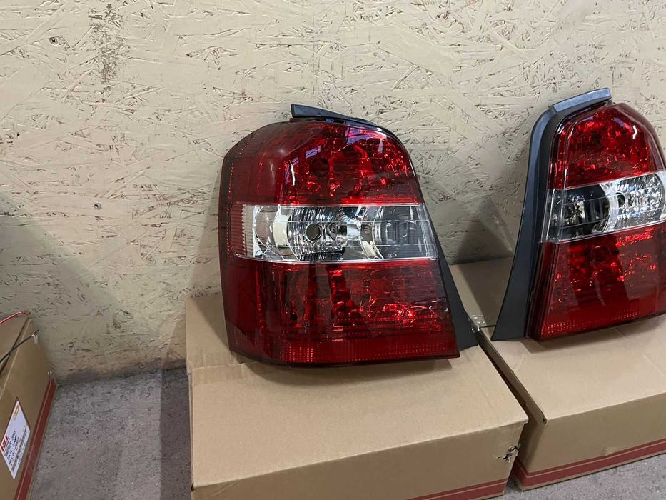 Фонарь Тойота Хайлендер 2004- / Toyota Highlander 2007
