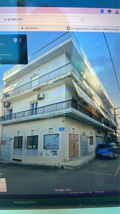 Imobil de vanzare in Grecia, Evia, Xalkida. Apartament, fost restaurant, teren.