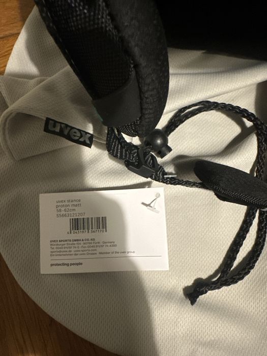 Каска зимни спортове UVEX