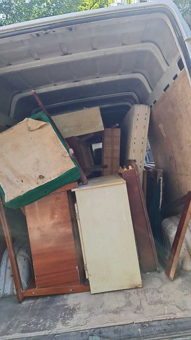 Servicii transport, debarasare/evacuare moloz/mobilă/deseuri/materiale