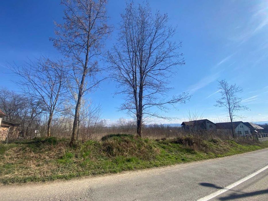 Teren Intravilan 2579 m2 în Mereteu, Vințu de Jos, Județul Alba - 15 km de Alba Iulia