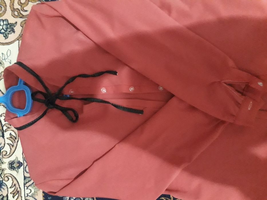 Кофта вишнёвого цвета