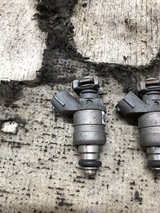 injector volkswagen golf 5 1.6 benzina 2006