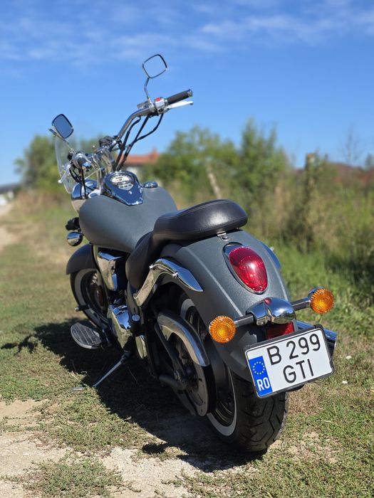 Kawasaki Vulcan VN900B