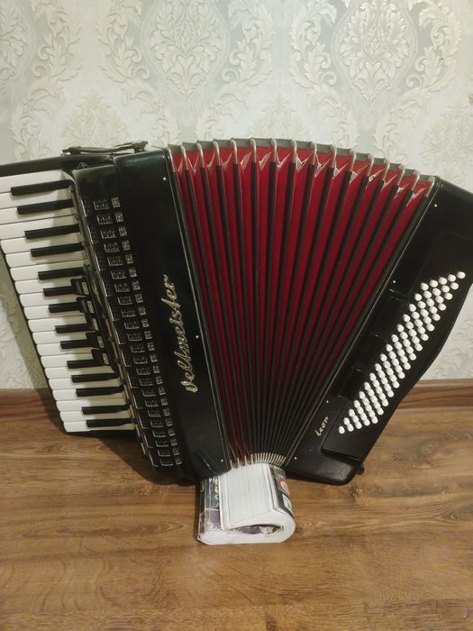 Acordeon weltmaister meteor 80 basi