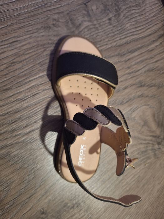 Сандали за момиче