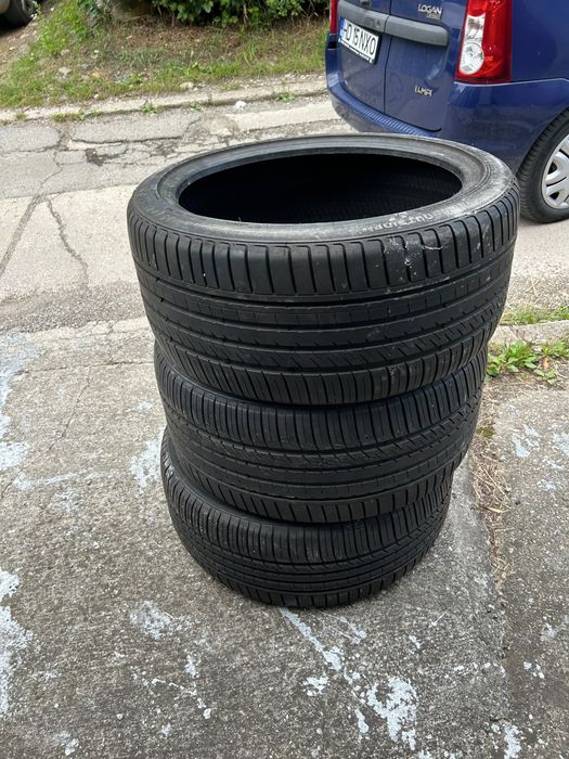 4 Jante cu cauciucuri Pirelli si 3 cauciucuri 285/35 R20, 4 cauciucuri m+s 265/40 R20