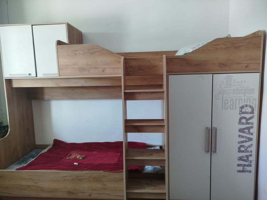 Двухъярусная кровать