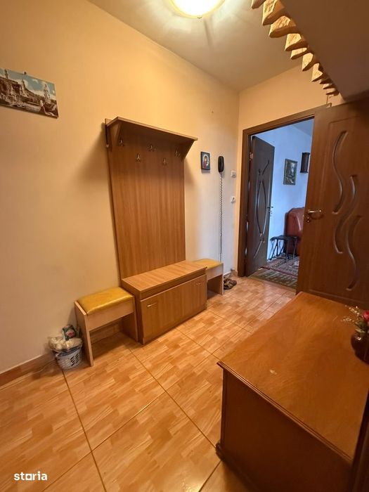 2  camere la etajul 3, centrala, termopan, izolat, zona Milcov