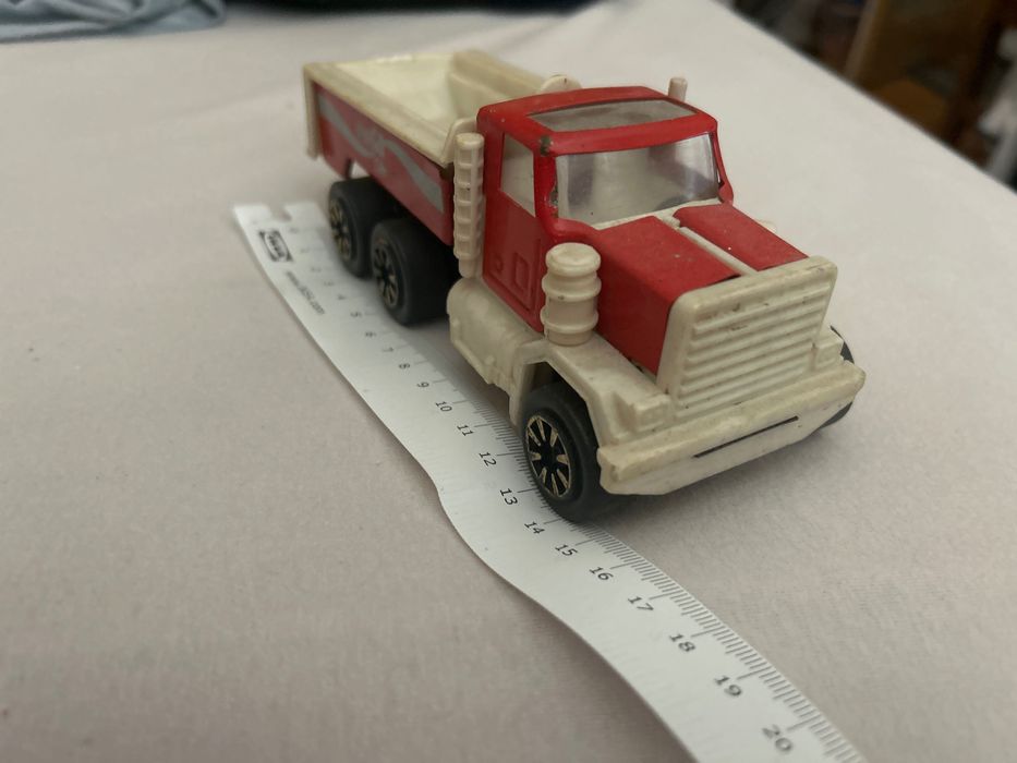 Метално камионче