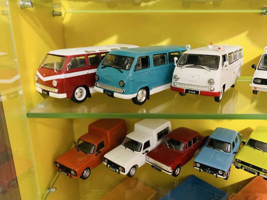 Продам колекцию автомобилей СССР