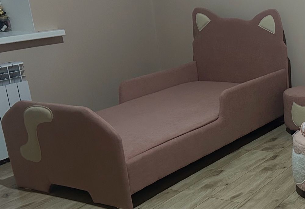 Детская кровать для девочек ( новое )