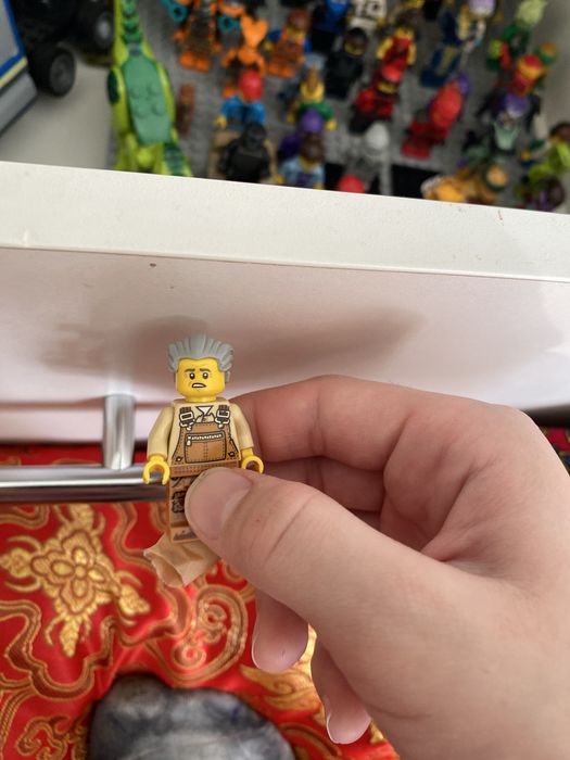 Лего ниндзяго продаю и тд.