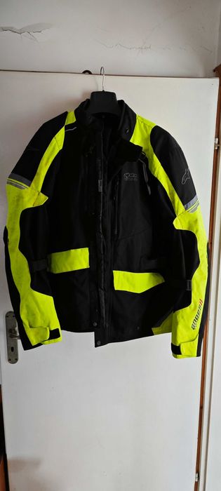 Продавам мото екипировка