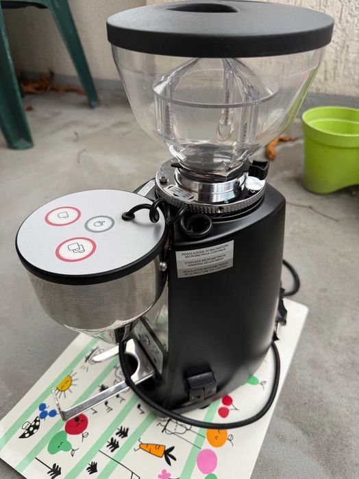 Кафемелачка Mazzer Mini Electronic, с нови оригинални ножове