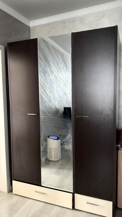 Продаётся вместительный шкаф.