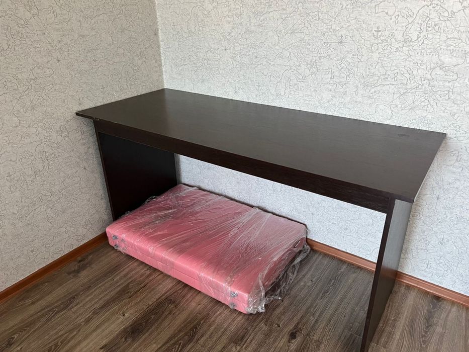 Письменный стол 150×60 см, цвет венге