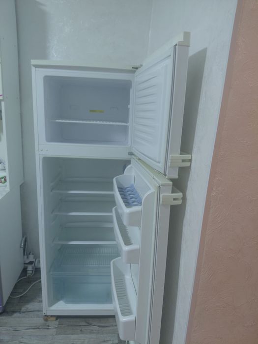 холодильник б/у нерабочий