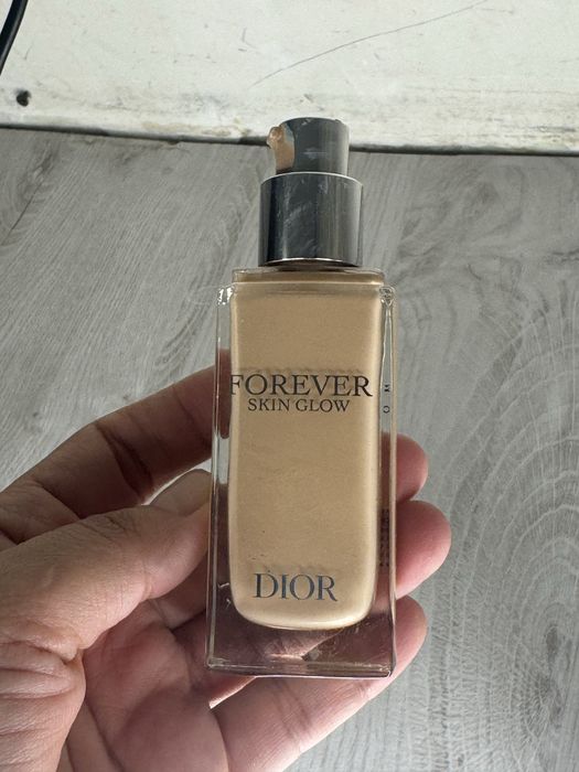 Dior forever tonalniy krem