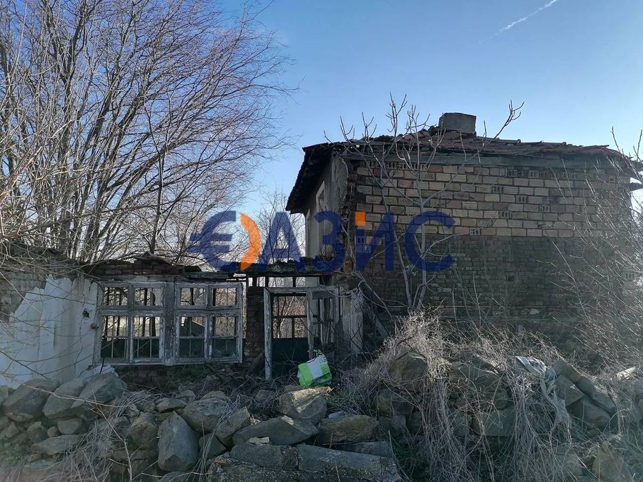 Дворно място 554 кв. м.+стара къща в центъра на С. Винарско,Общ. Камено,обл. Бургас,България,#33637958