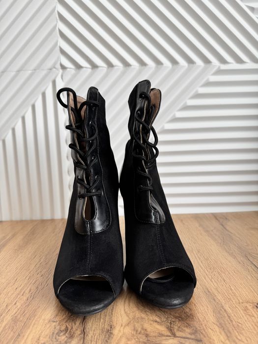 Продам туфли для  танцев хай хилс