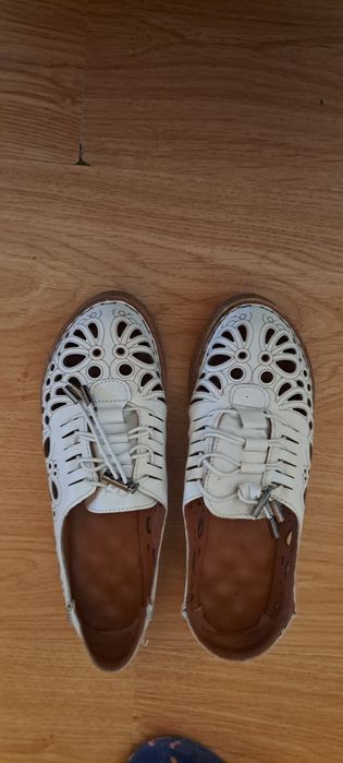 Продам Босоножки