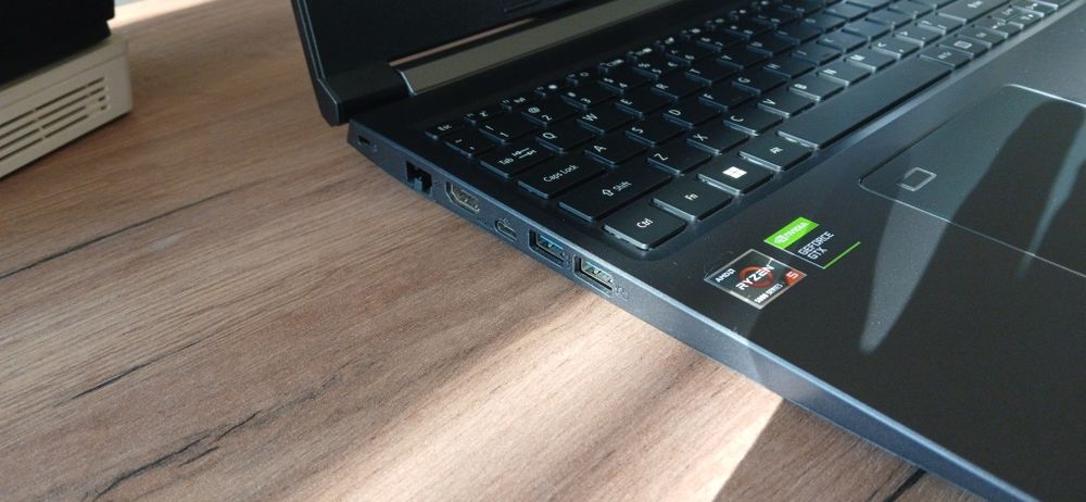 Laptop Gaming Acer Aspire 7