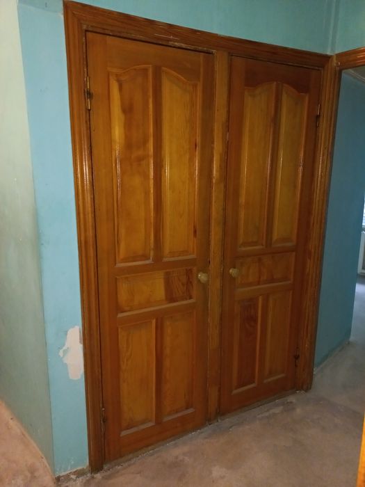 Двери деревяны целое