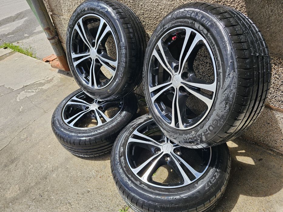 Джанти 5x114.3 с гуми 215/55/17 NISSAN  MITSUBISHI  RENAULT MAZDA HONDA  ...