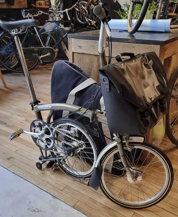 bicicleta pliabila brompton