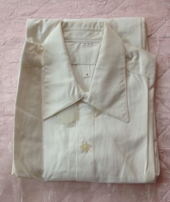 Мъжки ризи-с дълъг ръкав L-10 лв;Сако с декоративни кръпки на лакътя