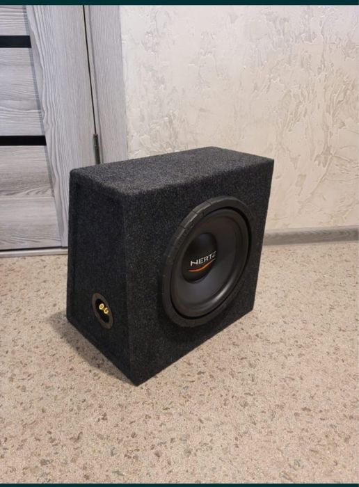 Hertz es 250  продам срочно сабвуфер