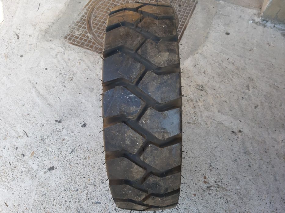 Anvelope 7.00-12  Cauciucuri noi de stivuitor cu garantie