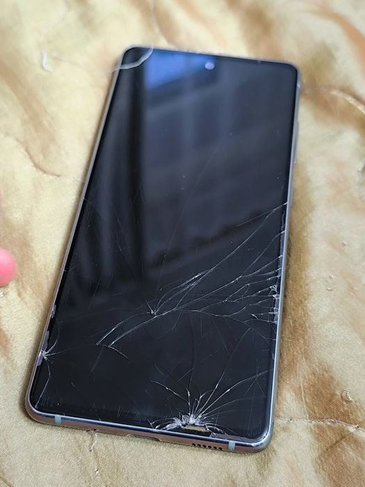 Samsung s20fe / Самсунг с20 фе