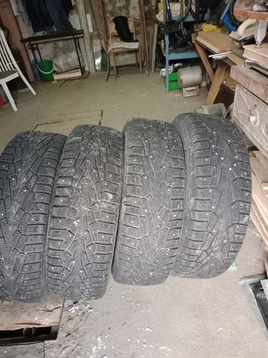 Продам шины зимние