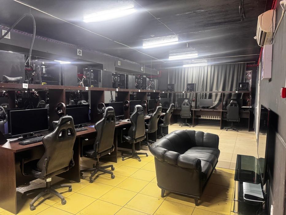 Продам компьютерный клуб