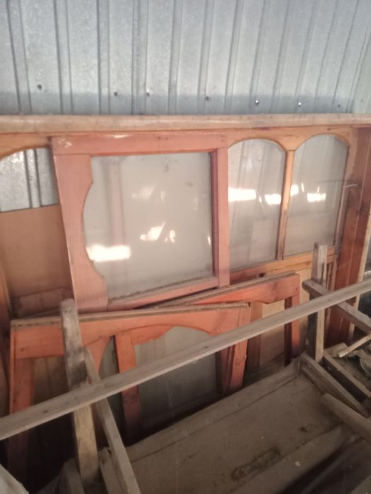 Продам оконные рамы с коробкой