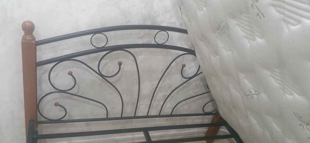 Продам кровать двухместный