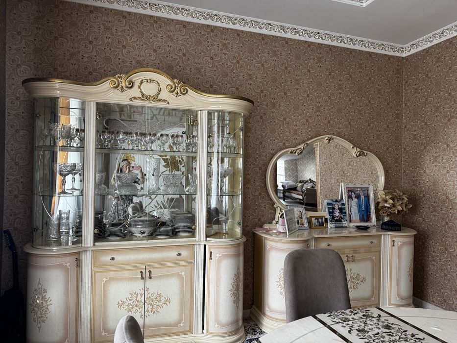 Продам два шкафа в гостевую комнату