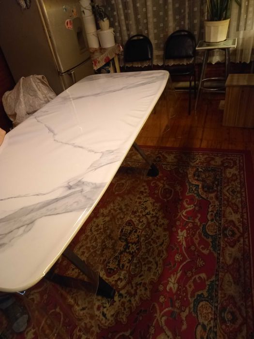 Продадим Кухонный стол