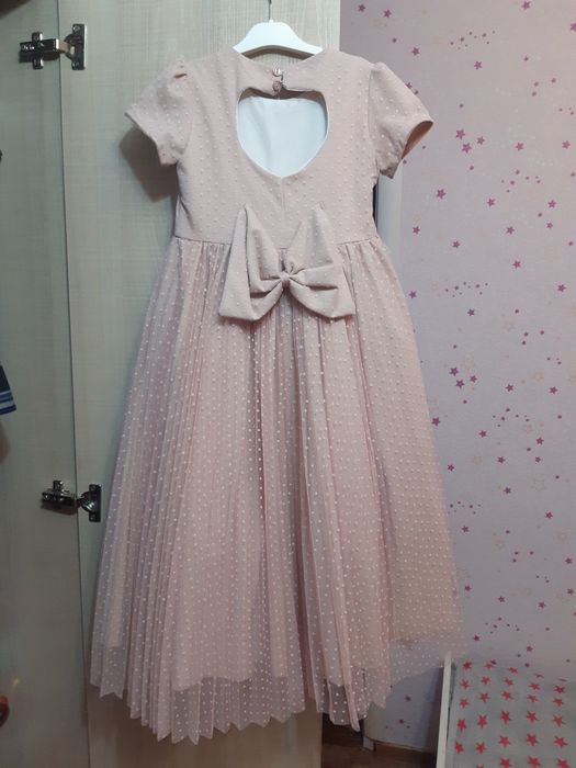 Продам платье для девочки