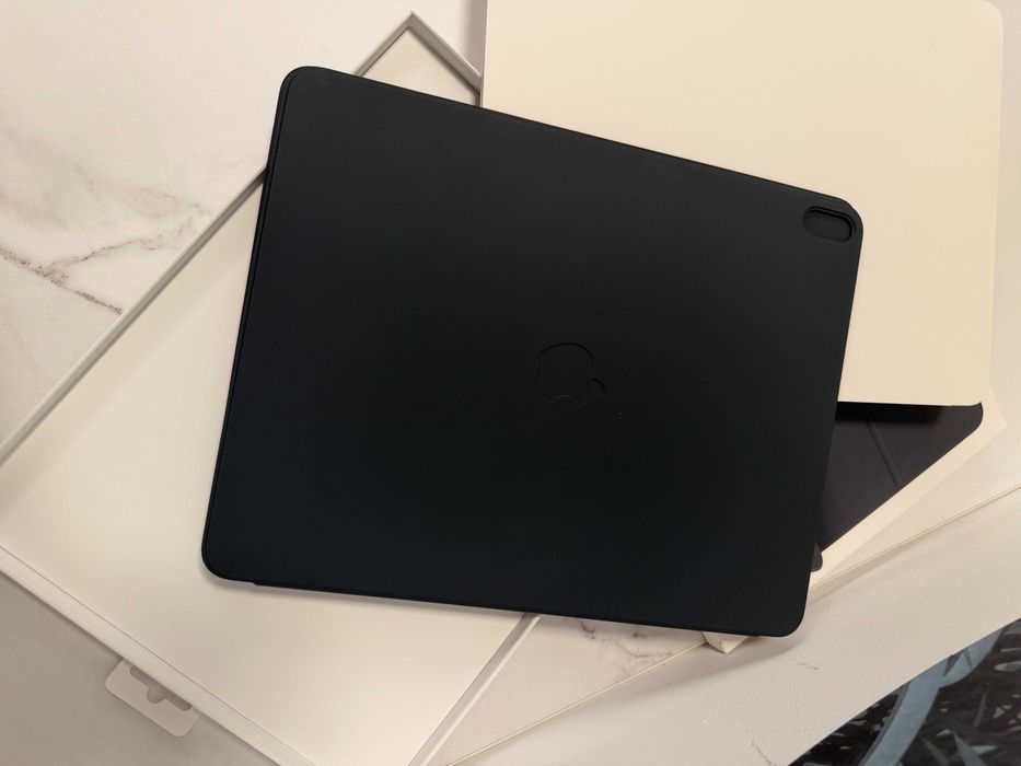 Husa de protectie Apple Smart Folio - iPad Air 13" - Charcoal Gray ! NOU !