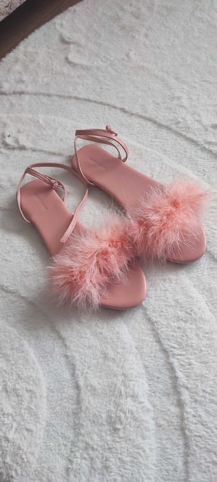 Sandale confortabile cu pene faux mărimea 40