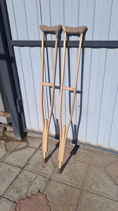 Продам костыли б/у