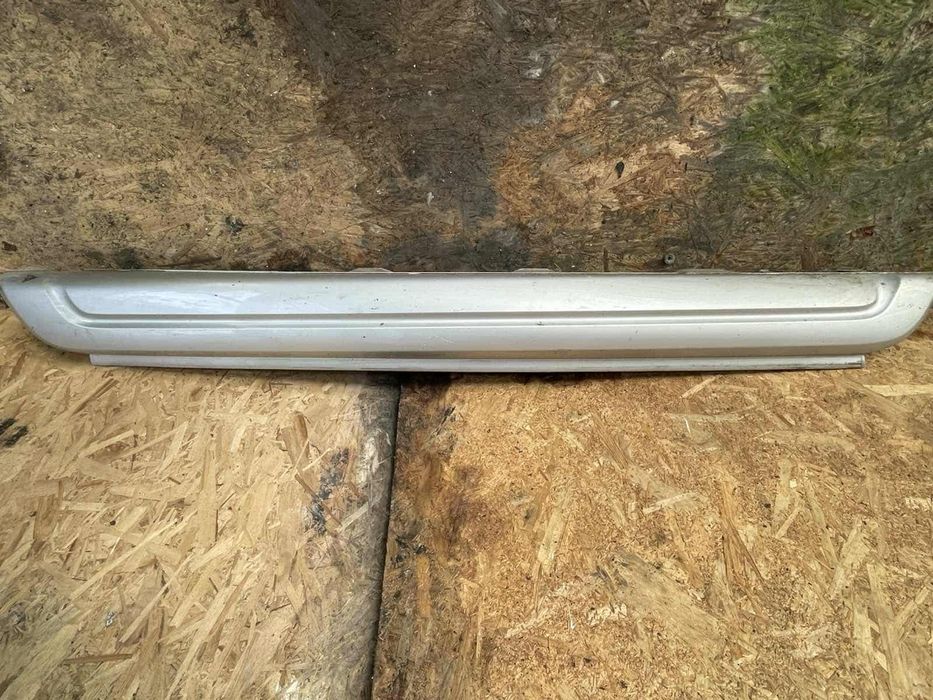 BMW E83 X3 оригинален ляв праг M пакет цвят на боята Titansilber