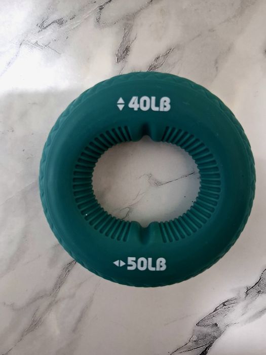 Продаётся новый эспандер.подарили,непользуемся.очень хорошего качества