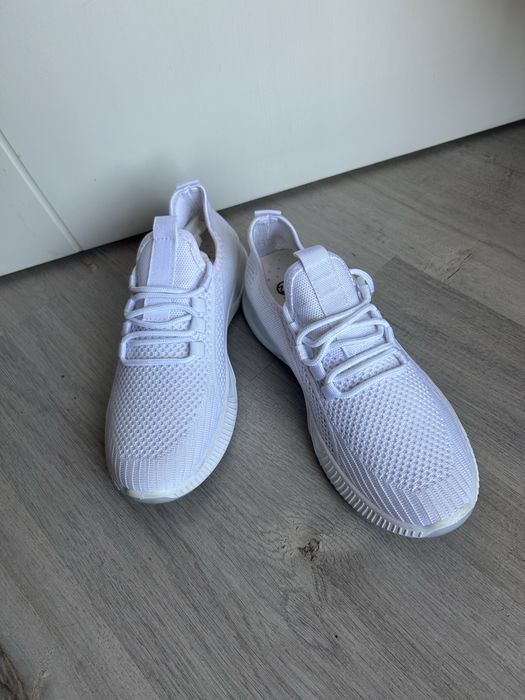 НОВИ!!! ДАМСКИ Обувки маратонки, номер 42